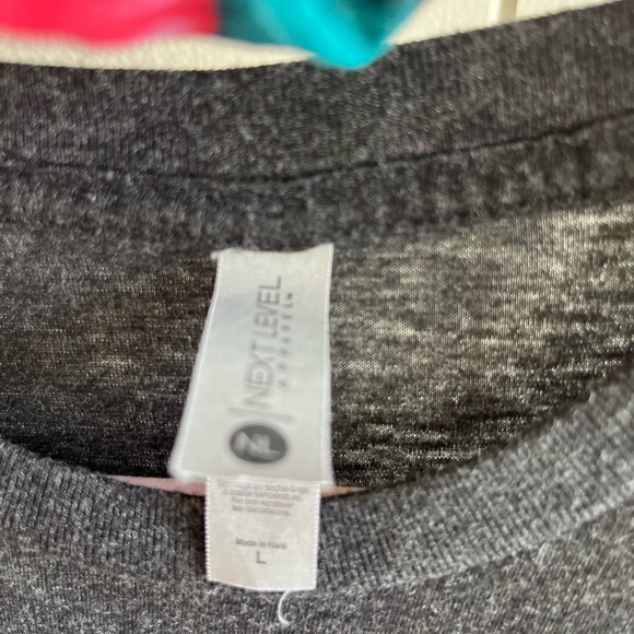 T-Shirt - Picture 9 of 9